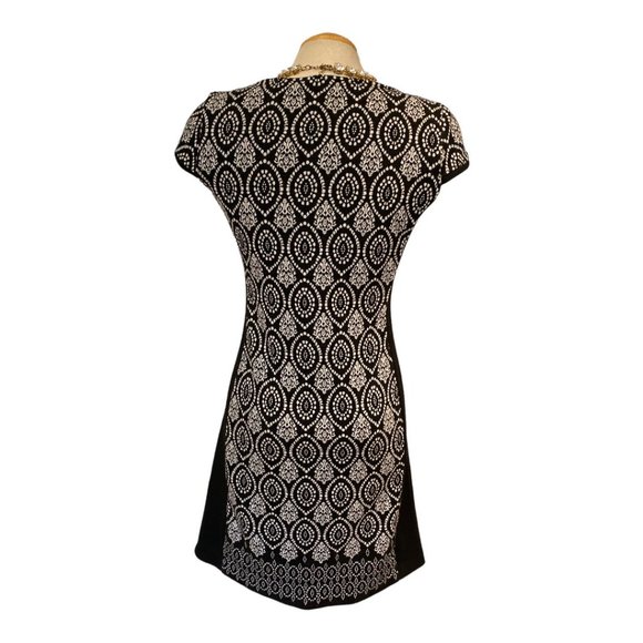 SAN FRANCISCO Knit Dress Sz M Black & White Flattering - Picture 5 of 12